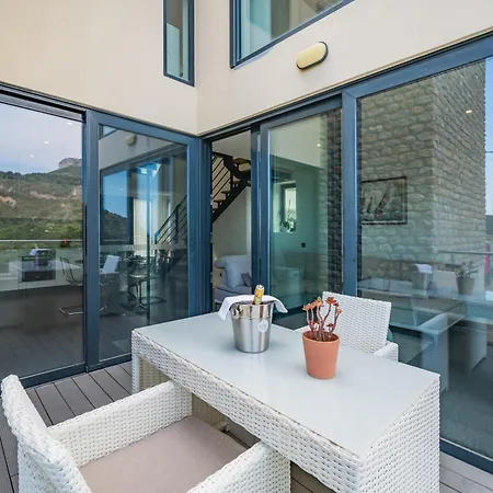 Duplex - Terrasse Vue & Jacuzzi - Parking - Du