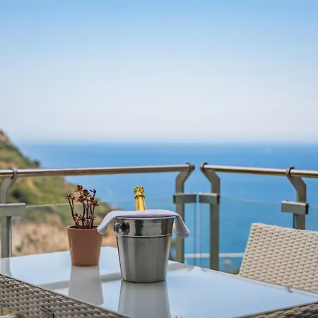 Duplex - Terrasse Vue & Jacuzzi - Parking - Du Apartman *
