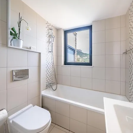 Duplex - Terrasse Vue & Jacuzzi - Parking - Du Apartman *